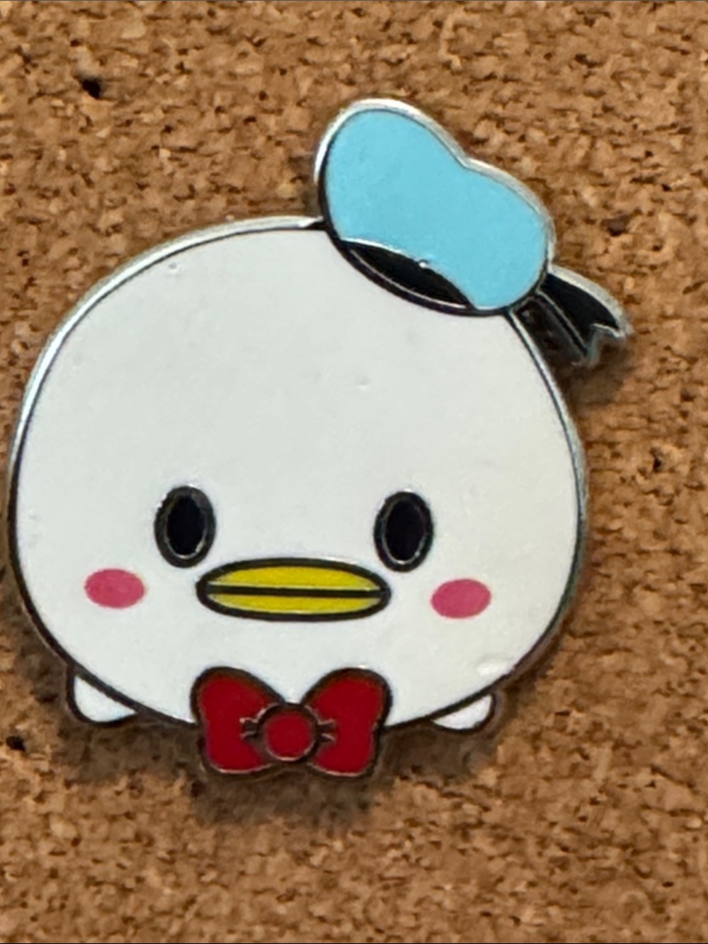 5/$25 Disney Donald Duck Tsum Tsum Pin